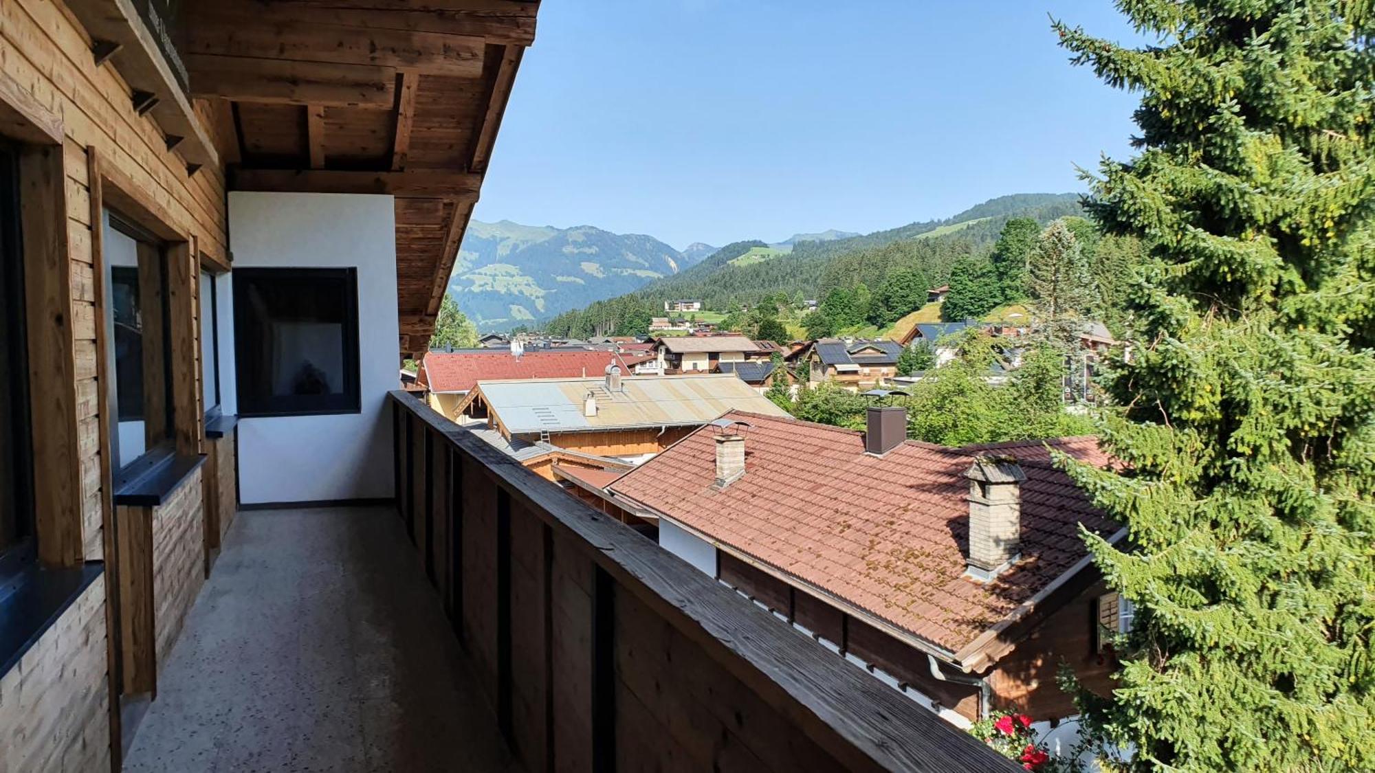 Absolute Active Mountain Resort Kirchberg in Tirol Rum bild